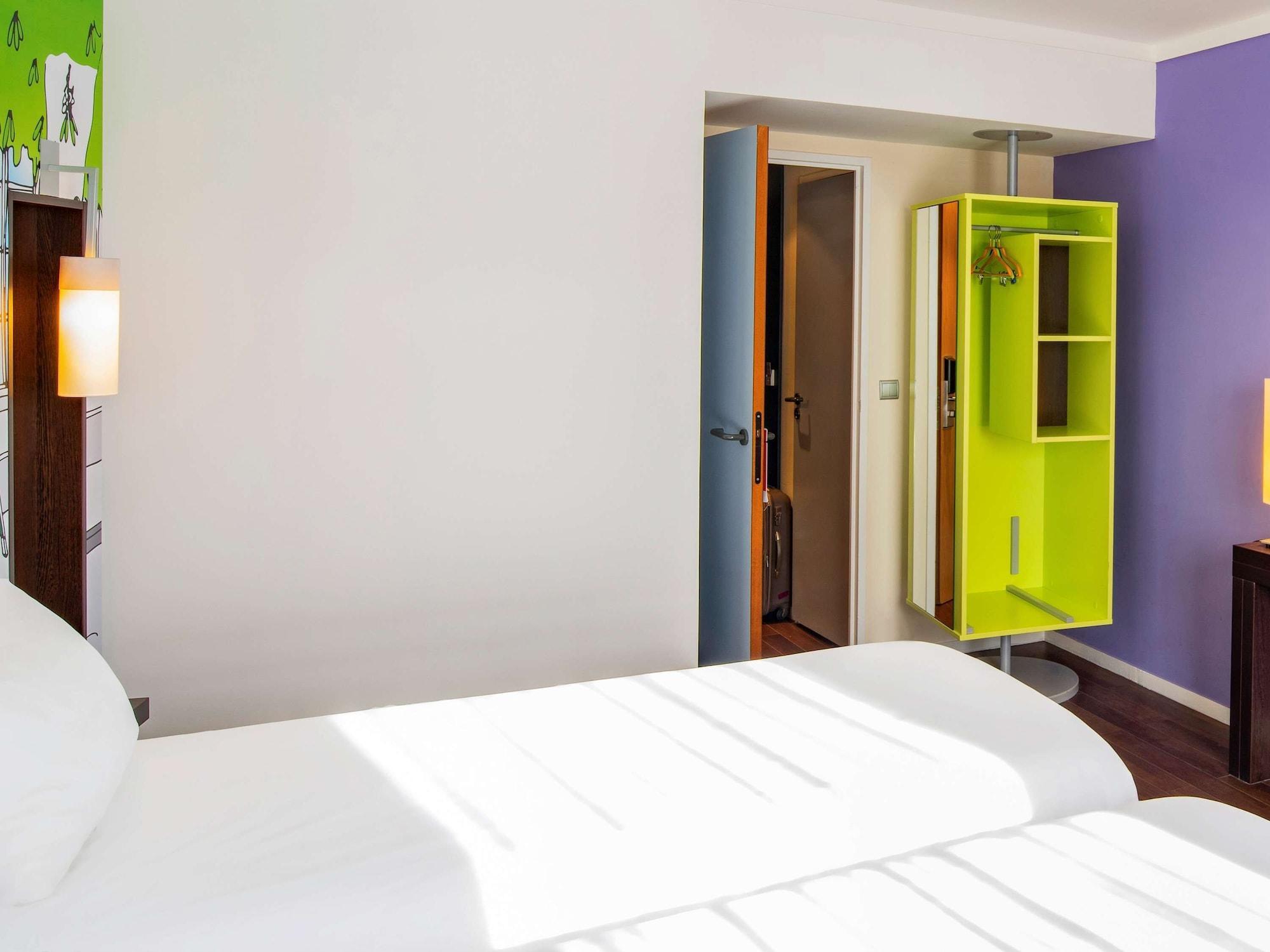 Ibis Styles Evry Courcouronnes Hotel And Events Exterior photo