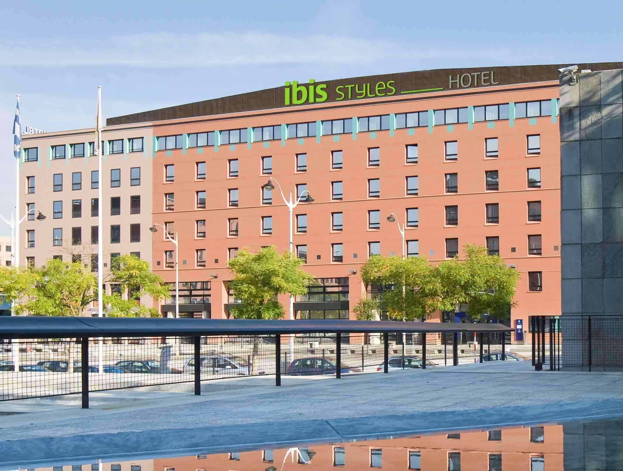 Ibis Styles Evry Courcouronnes Hotel And Events Exterior photo