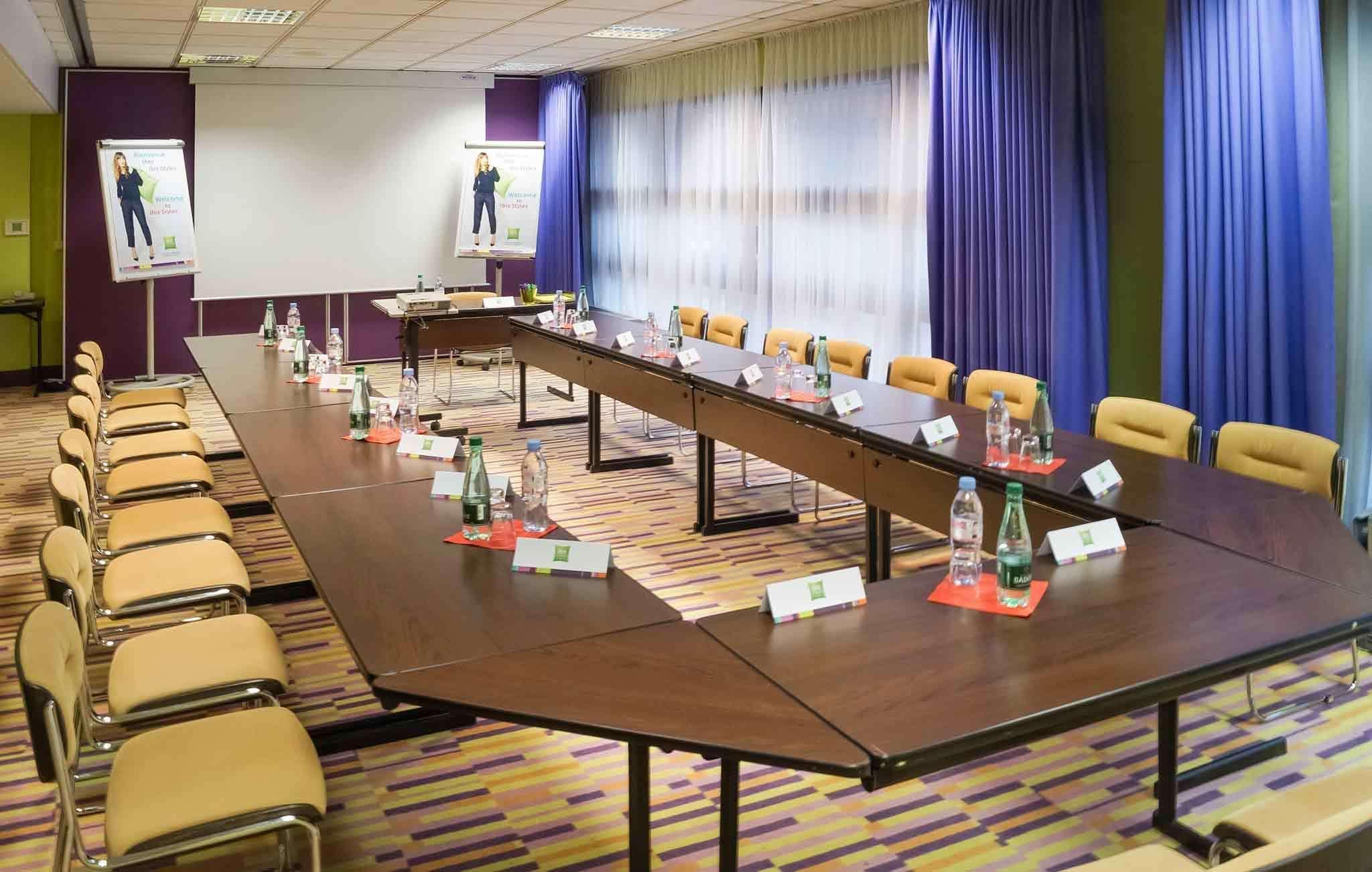 Ibis Styles Evry Courcouronnes Hotel And Events Exterior photo